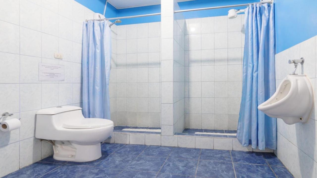 Beraja Family Hostel Lima Zewnętrze zdjęcie
